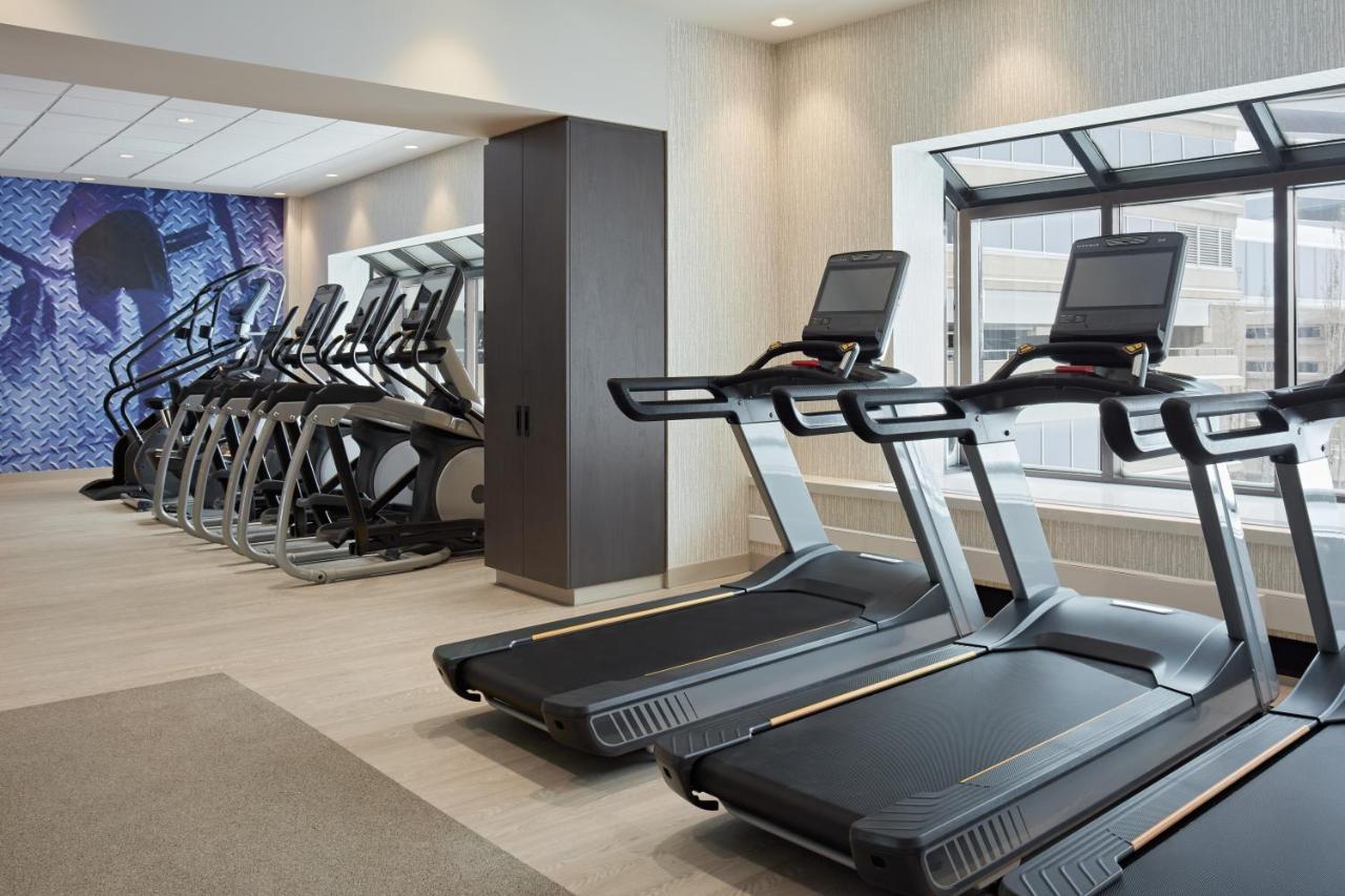 Delta Hotels Calgary Airport In-Terminal Bagian luar foto