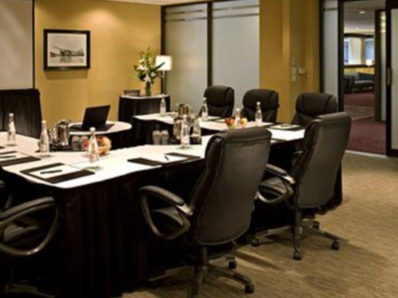Delta Hotels Calgary Airport In-Terminal Bagian luar foto